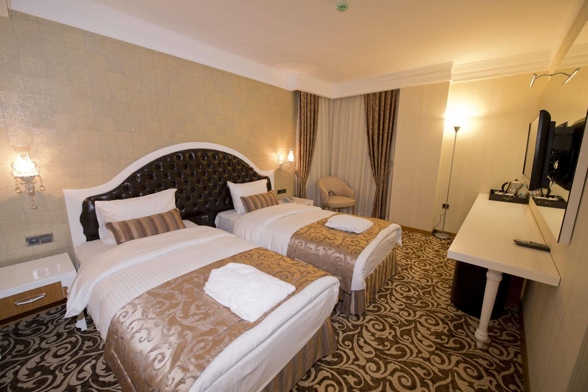 Golden Deluxe Hotel อาดานา ภายนอก รูปภาพ